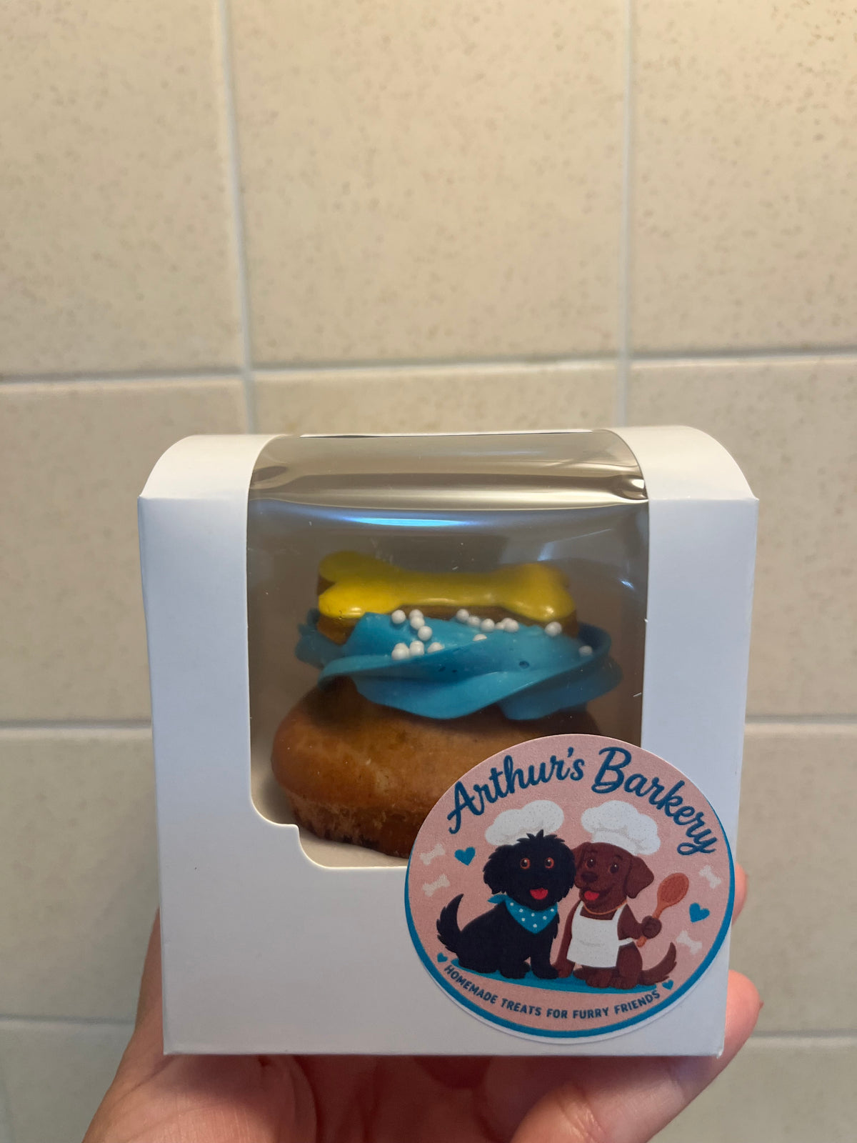 Arthur’s Barkery Cupcake