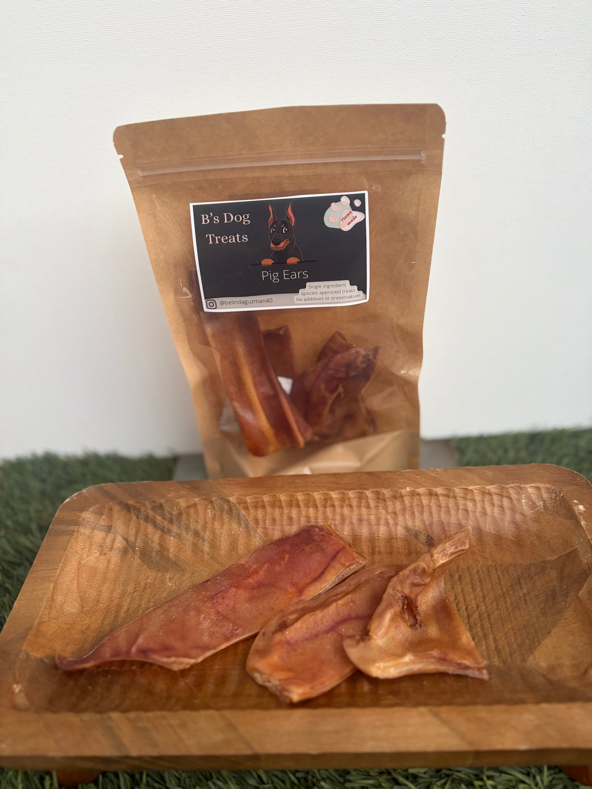 B’s dog treats Sliced pig ears