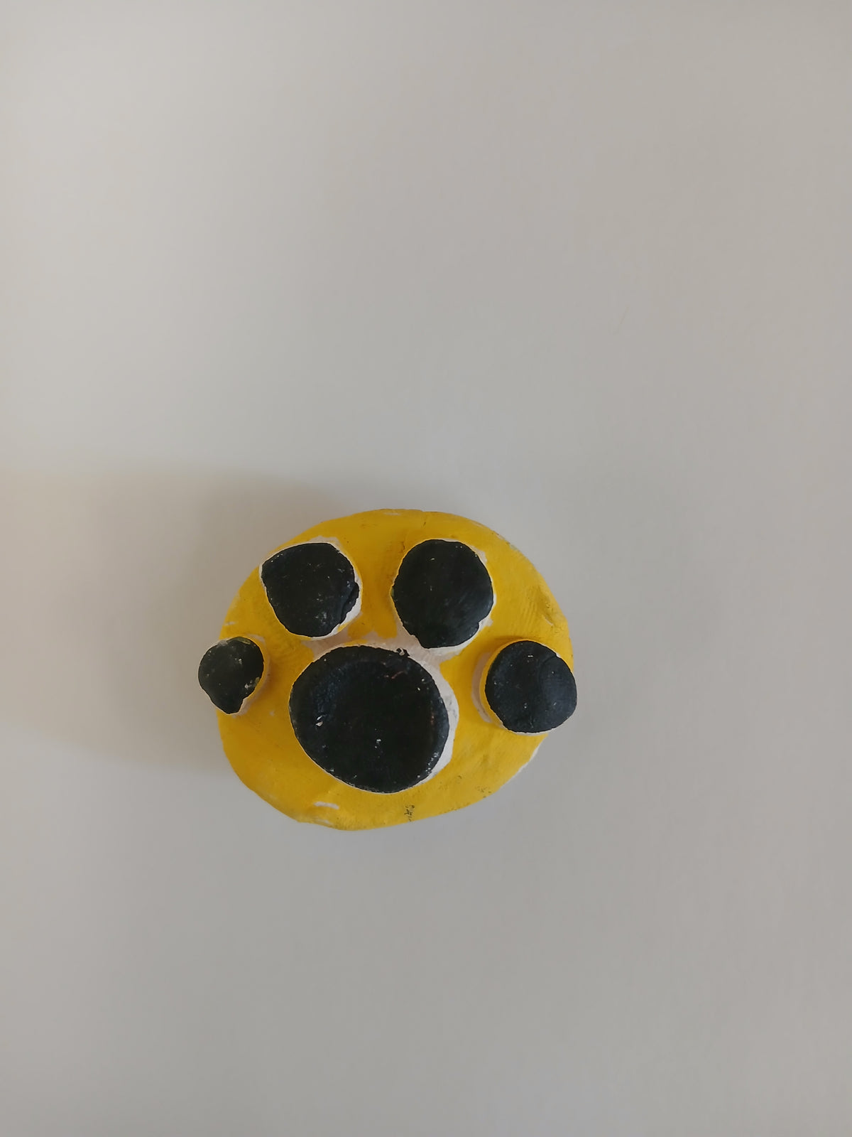 Pawprint Magnet: Circular Yellow
