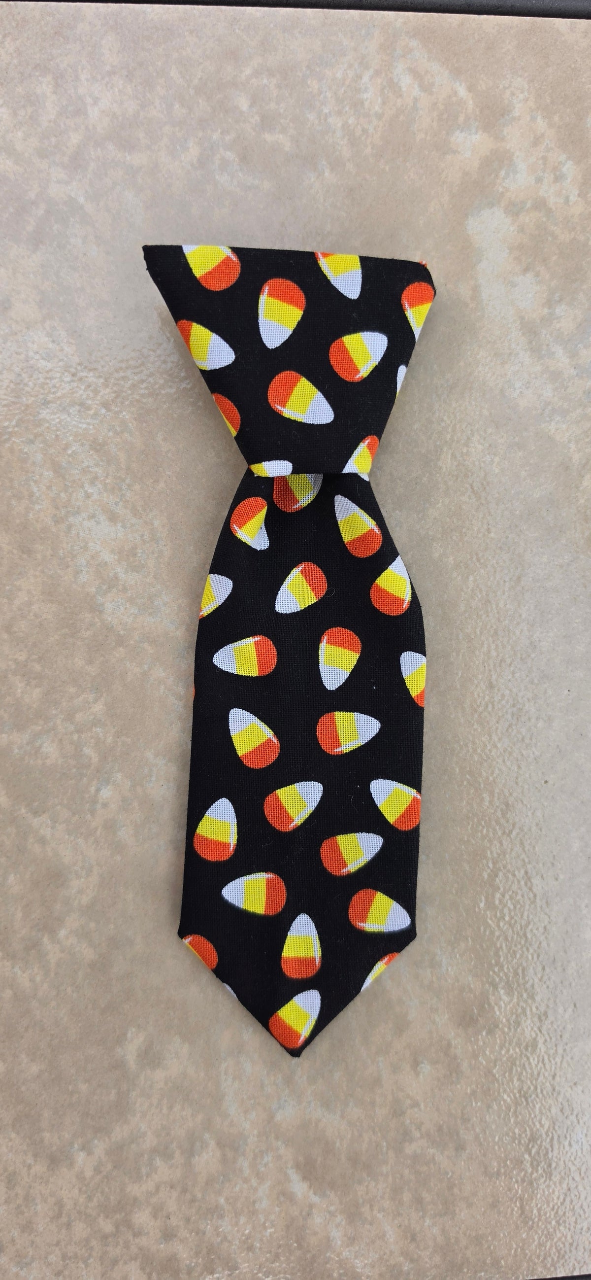 Snap Tie Candy Corn Large